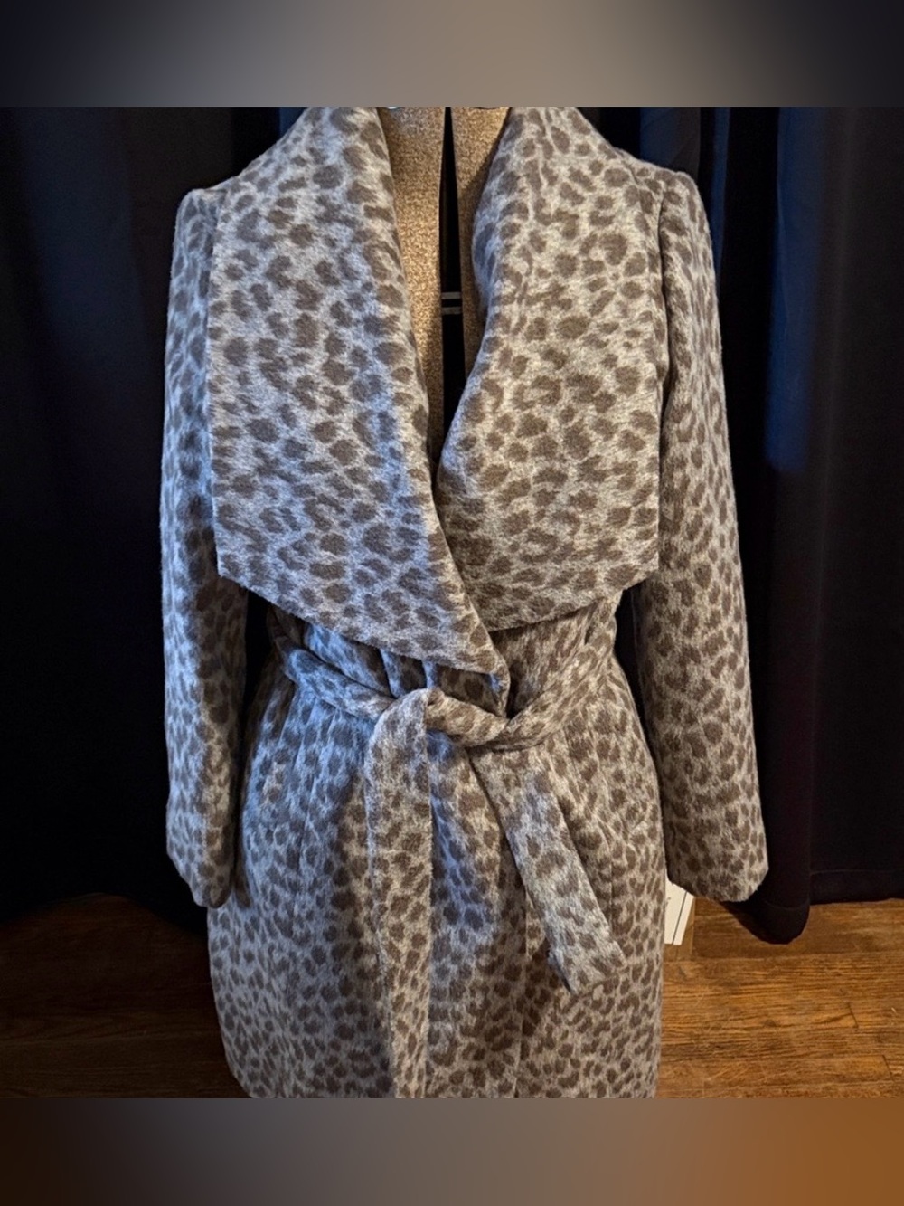 Cole Haan Gray Leopard Print Wool Blend Coat     SIZE 10    *LIKE NEW*